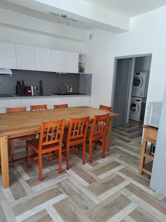 Maison De Village Avec Terrasse Proche Plages Ferienhaus Lespignan